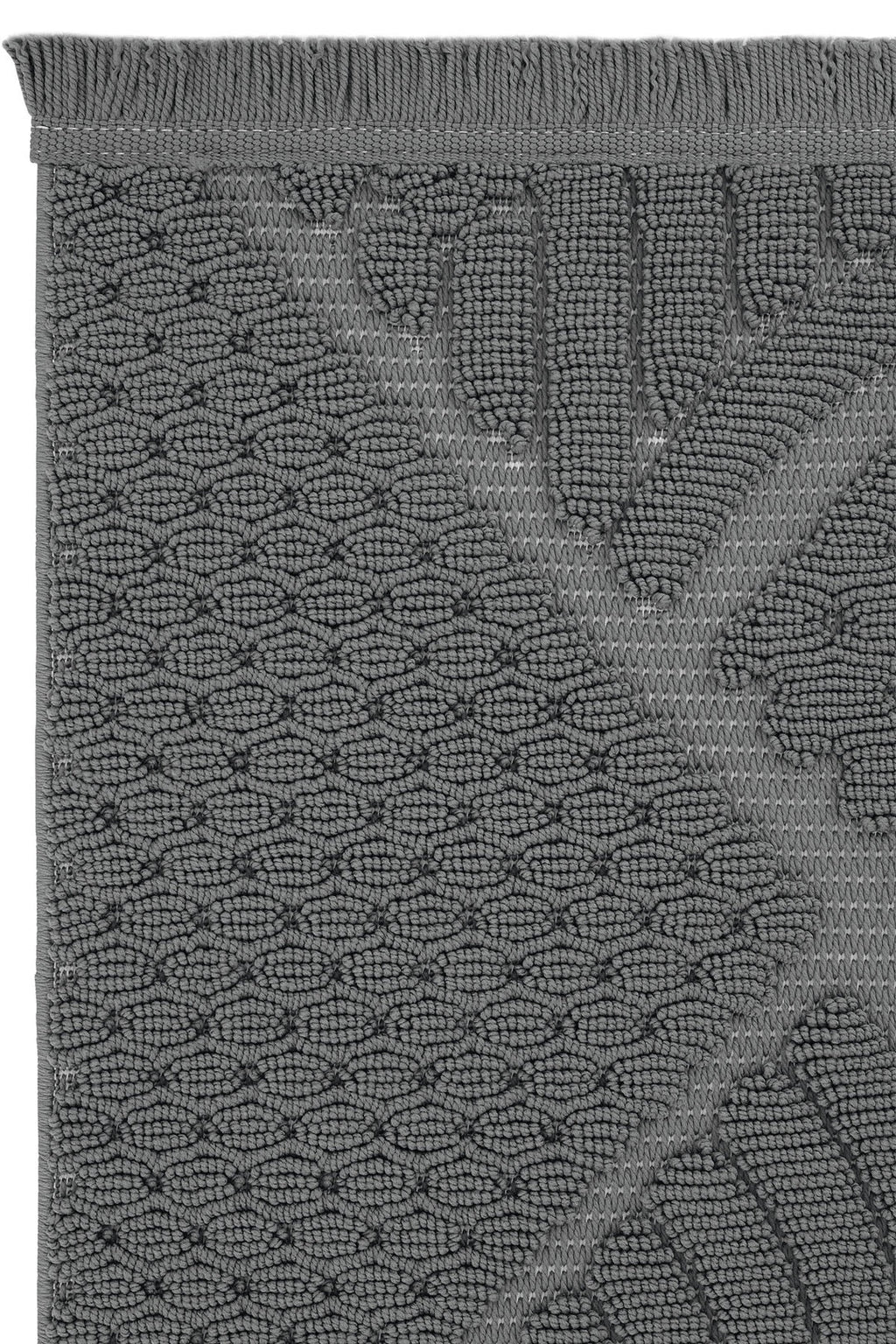 Gri renkli dokuma kumaş üzerinde kabartmalı yaprak deseni ve benzersiz doku detayları