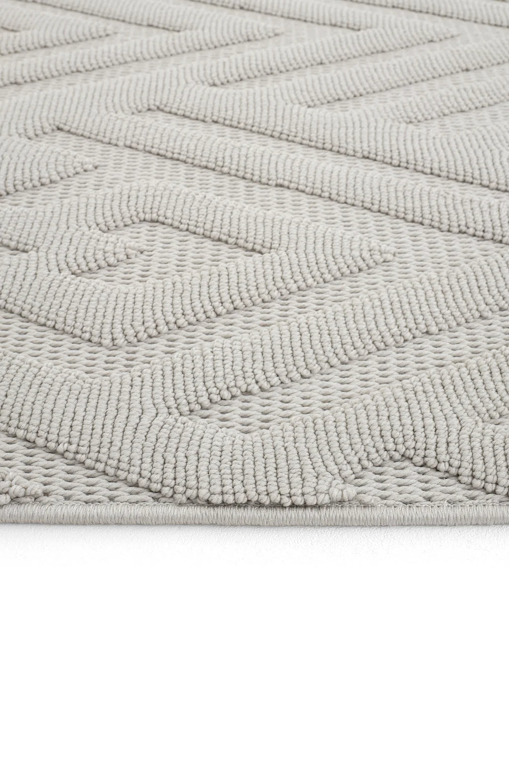 Gri renkli dokulu geometrik desenli modern halı detayı