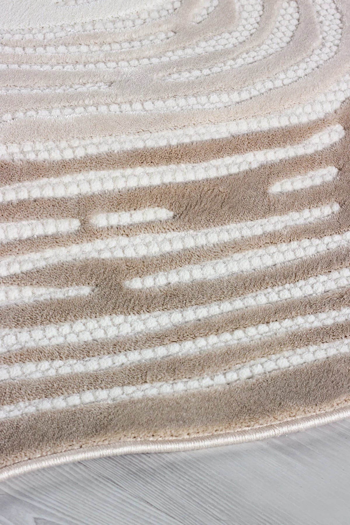 Ağaç Kütüğü Desenli Asimetrik Halı | Doğal Formlu  Halı (Kahve)