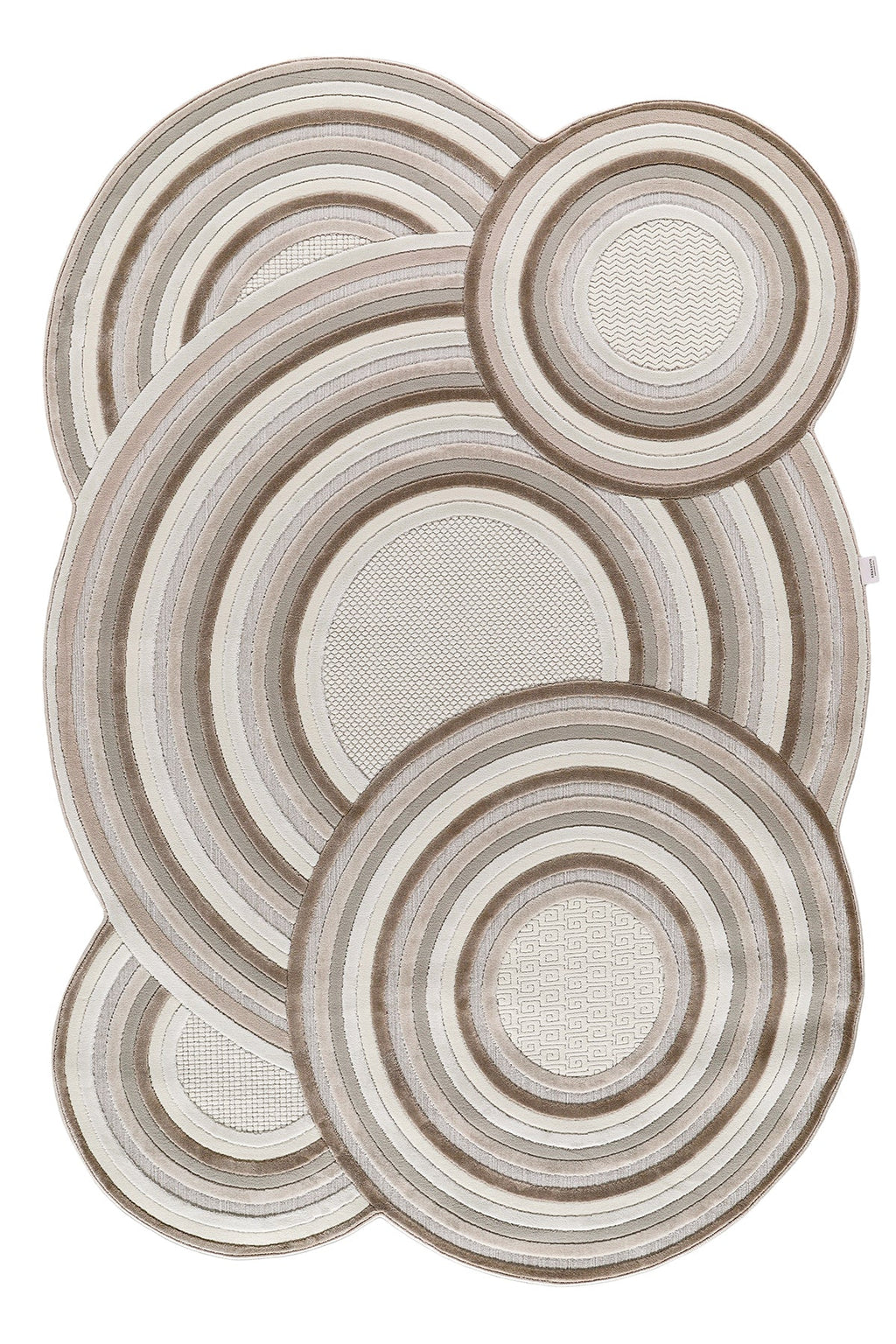 Bej ve kahverengi tonlarında dairesel desenlerle yumuşak dokulu modern halı