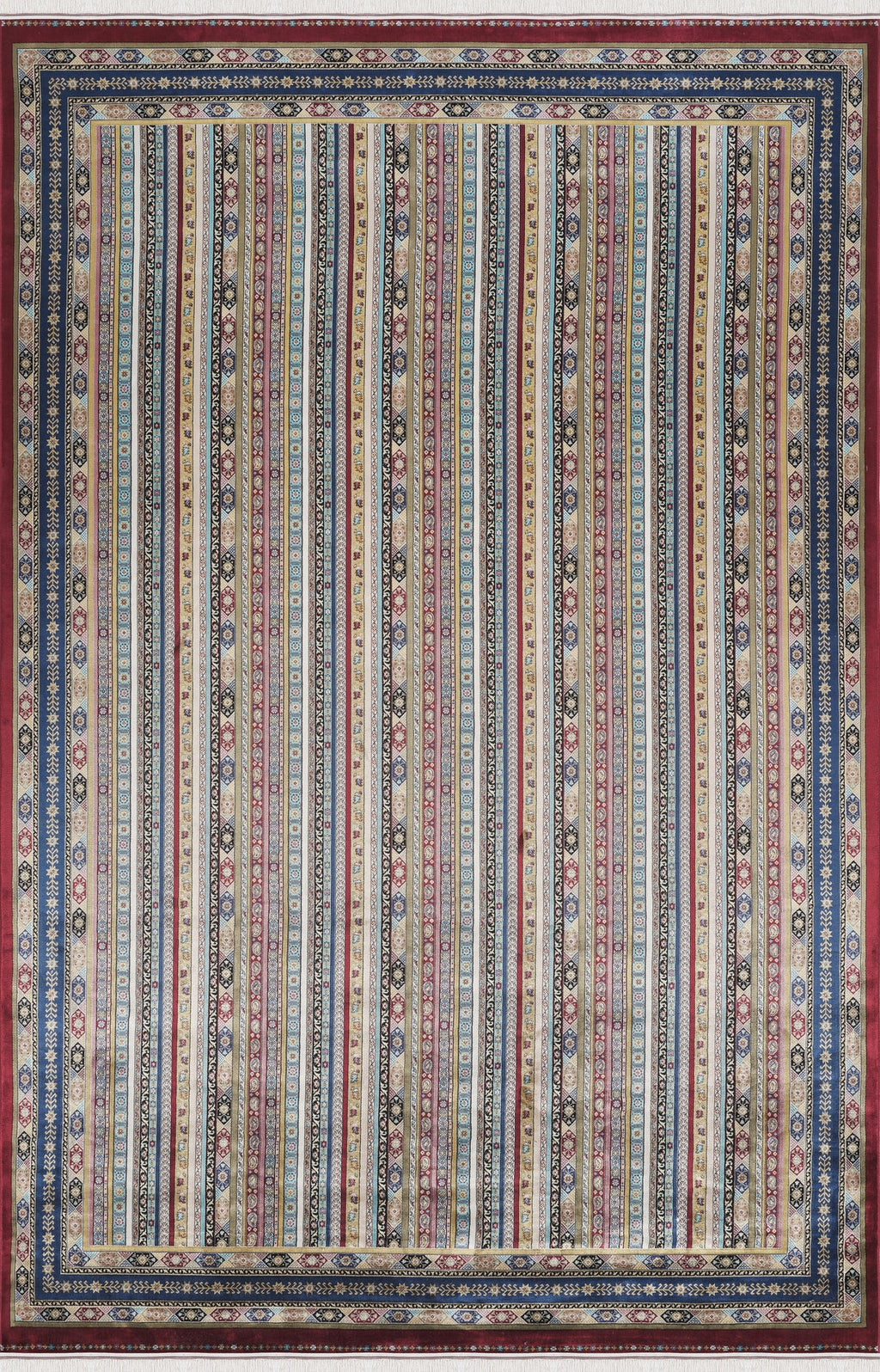 Bordo, mavi ve krem renklerde çizgili, geometrik desenli makine halısı, klasik tasarım