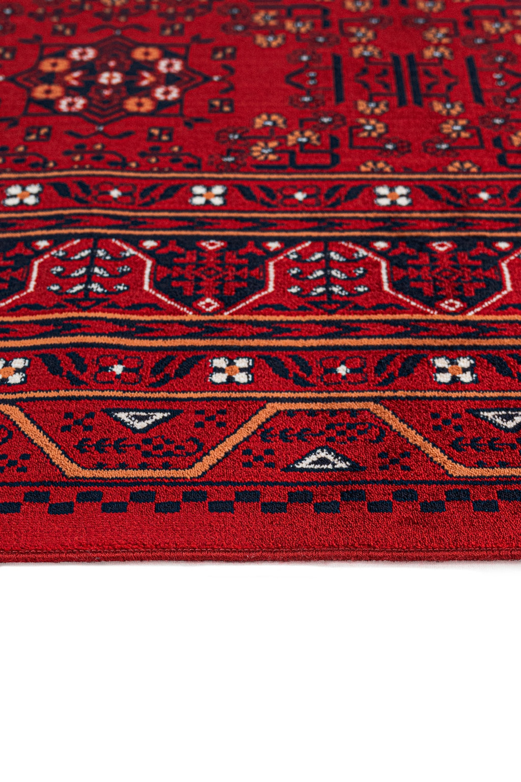 Kırmızı zeminli Afgan halısı, geometrik ve çiçek motifleriyle dekoratif desenler