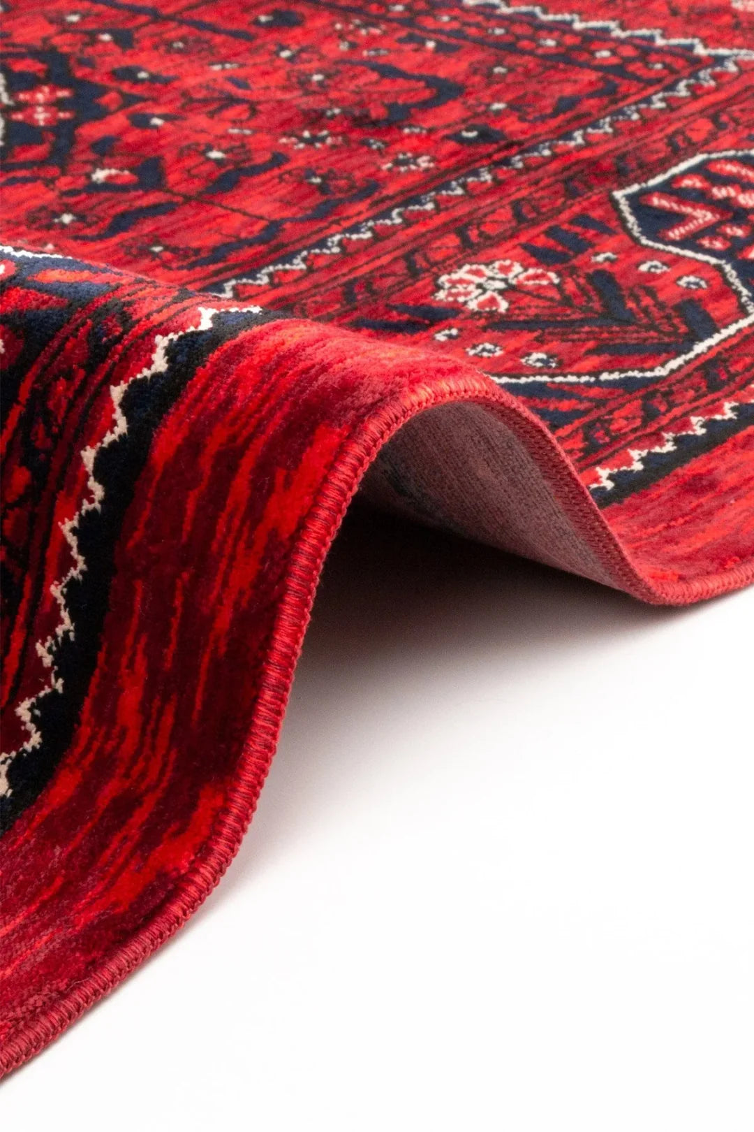 Kıvrılmış kırmızı ve lacivert desenli Afgan halısı detaylı dokuma ve işçilik