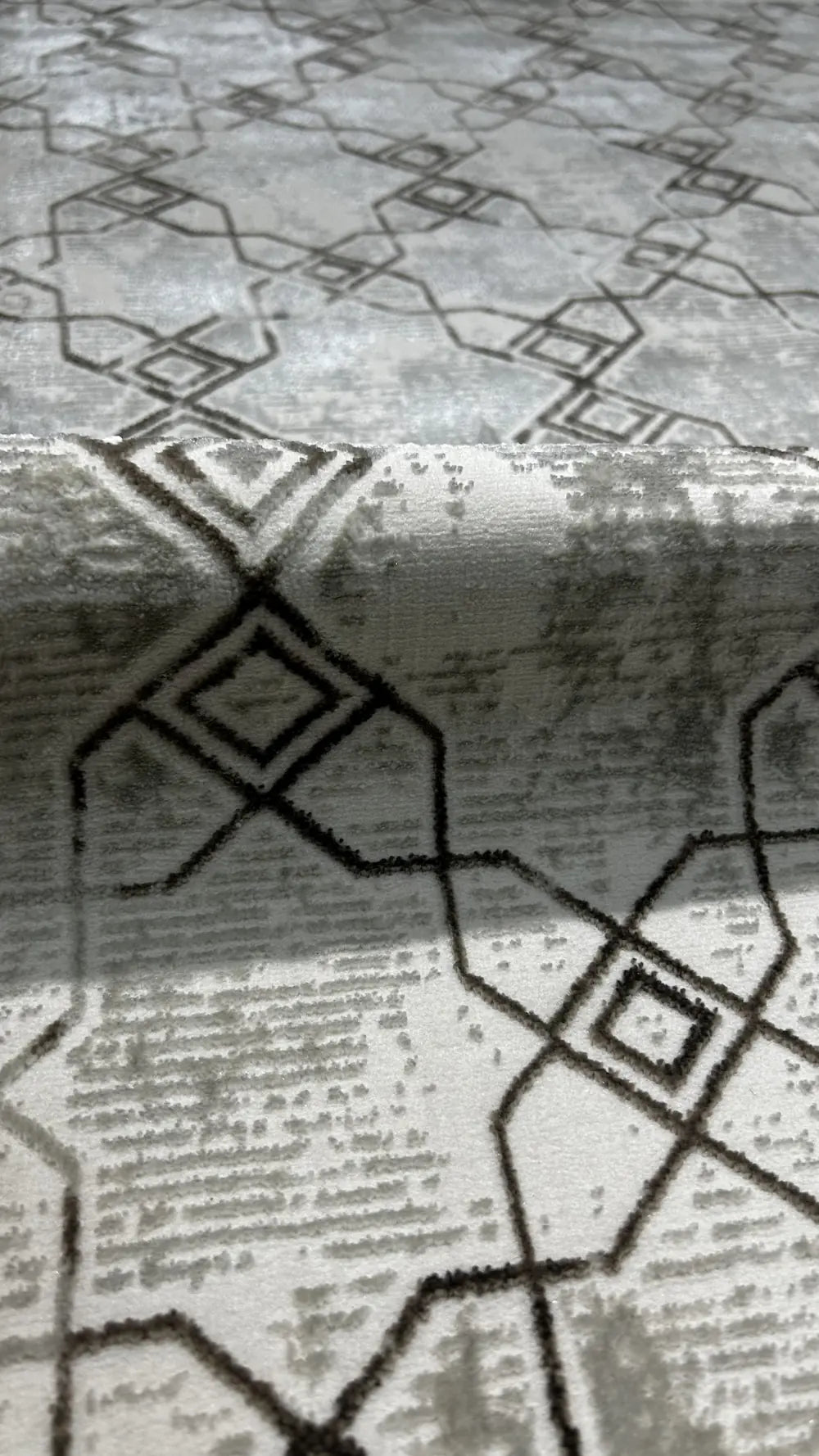 Zev Halı NK009 | Geometrik Kafes Desenli Makinede Yıkanabilir Kaymaz Taban Modern Halı