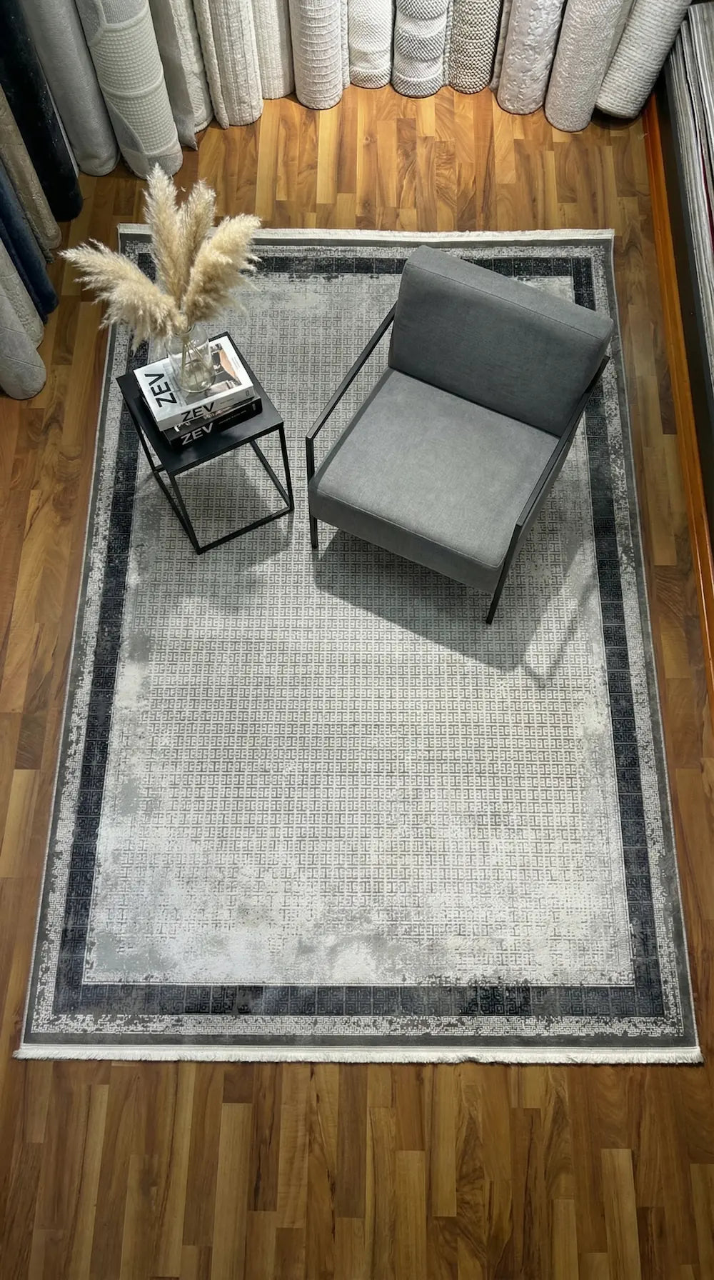 Zev Halı Prime PR011 |Gri Antrasit Çerçeveli Mikro Geometrik Toz Yapmaz Halı 160x230