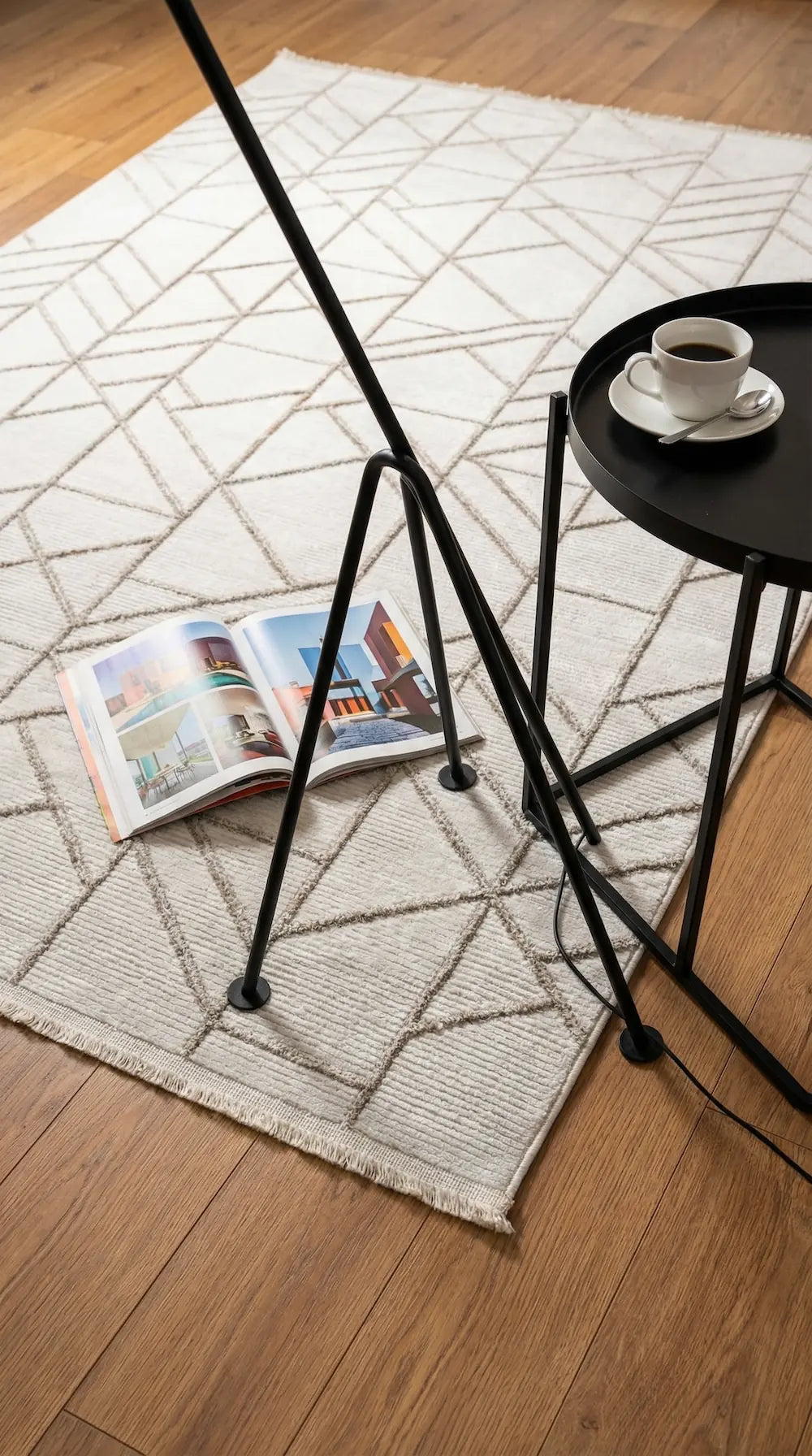 Zev Halı Prime PR012 Krem Parlak Geometrik Çizgili Toz Yapmaz Halı 160x230