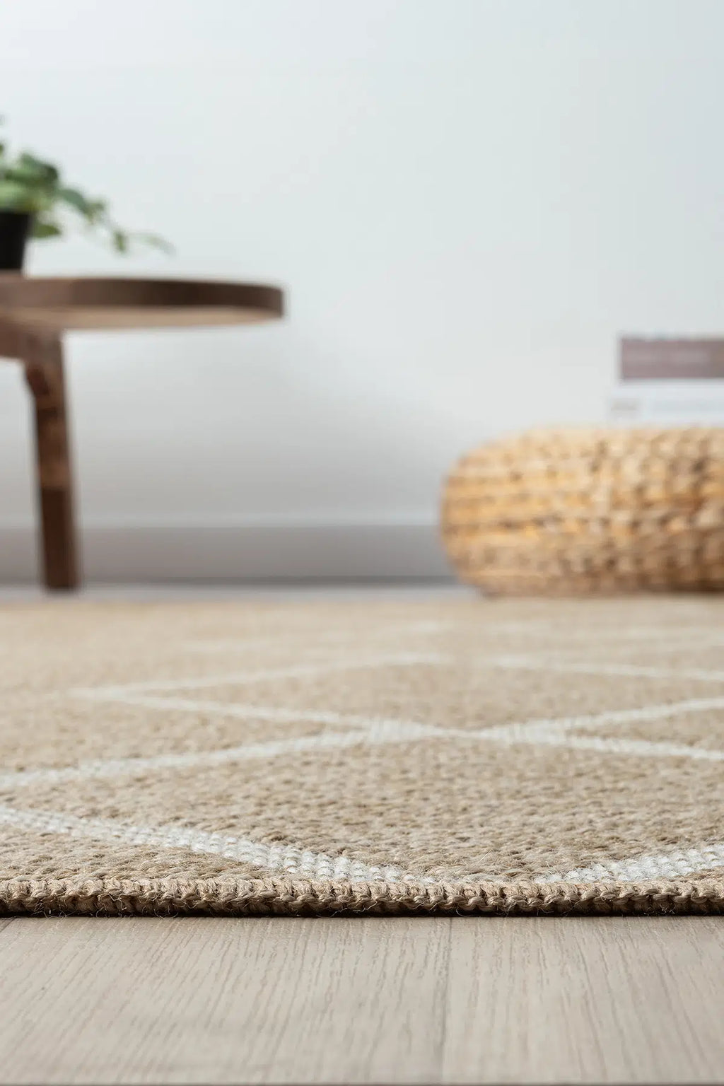 Zev Keten: Organik Dokusuyla Ayak Altına Keyif Veren Jüt Efektli Halı Özel Ölçü ✂