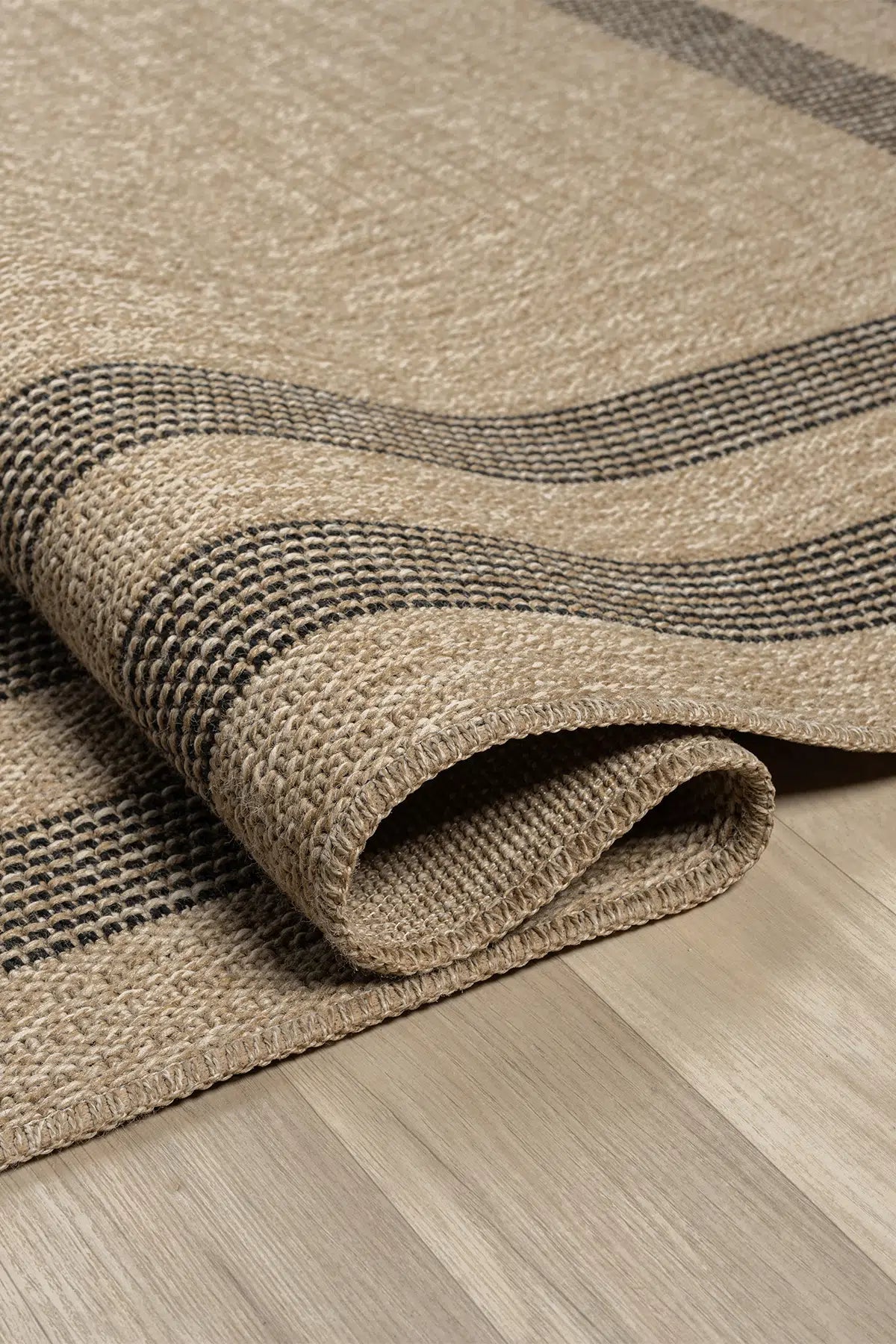 Zev Keten: Dökülme Yapmayan Oval Kesim Hasır Tarzı Salon Halısı