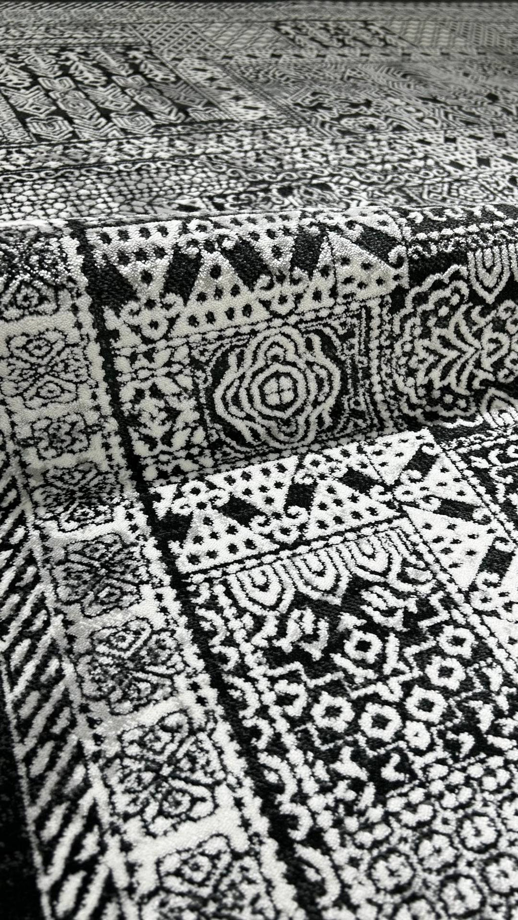 Zev Dark Serisi Zümrüt Siyahı Etnik Monokrom Triko Akrilik Salon Yatak Odası Halısı- %60 Fırsat Outlet st020  160x230