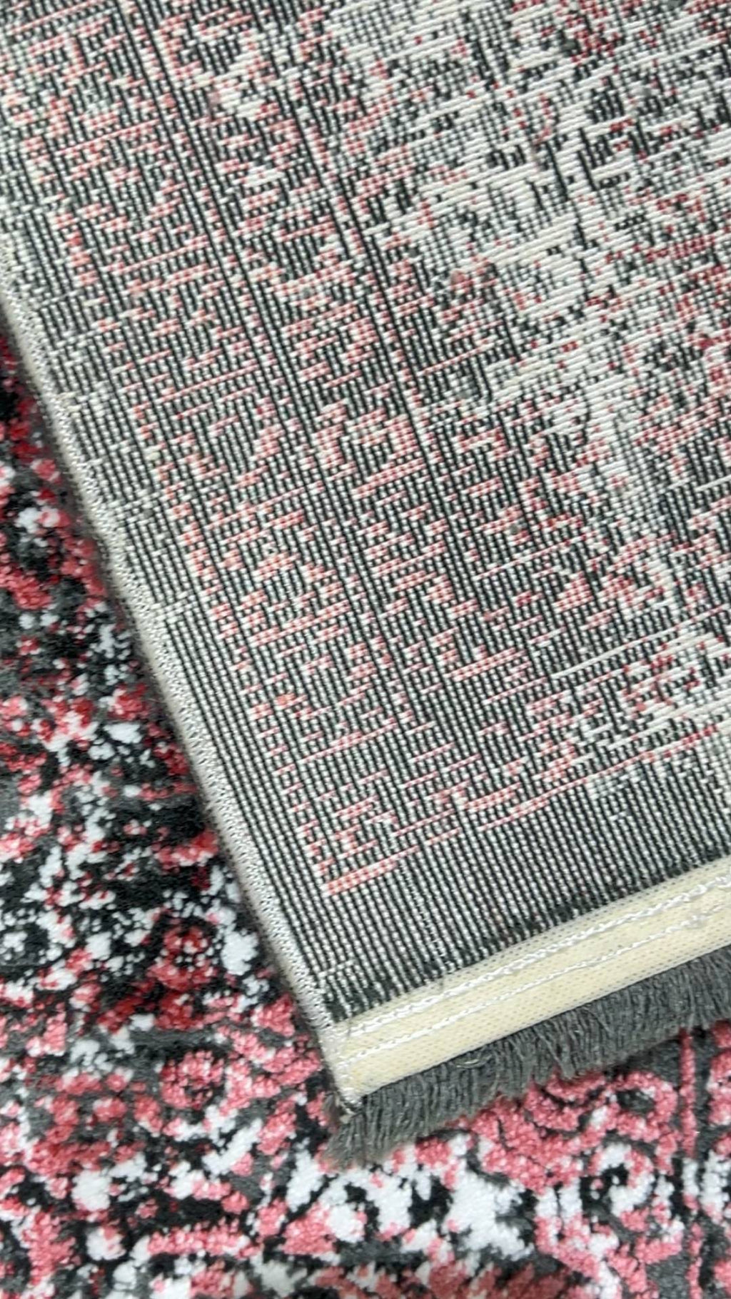 سجادة زيف دارك سيريز: سجادة أكريليك بنقشة مركزية باللون الأسود الزمردي - خصم 60% على سجادة غرفة المعيشة والمطبخ st018 مقاس 160x230