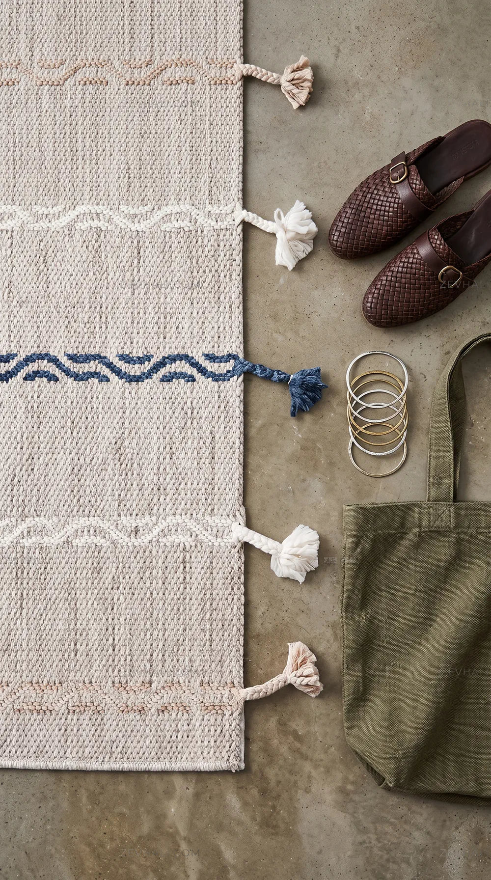 Zev Halı Vincents Colors Açık Gri Dalgalı Çizgili Püsküllü Kilim VC09 160x200