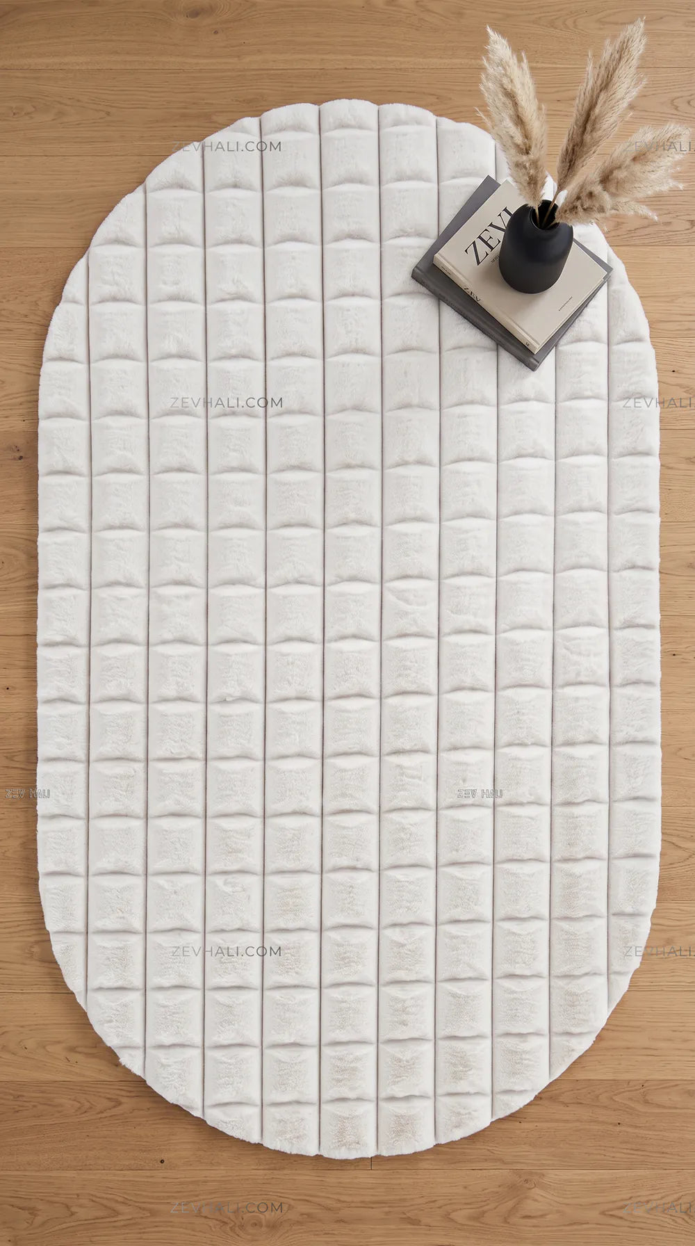 Zev Halı Nerm Krem Oval 3 Boyutlu Makinede Yıkanabilir Kaymaz Tabanlı Lüks Peluş Halı NR17