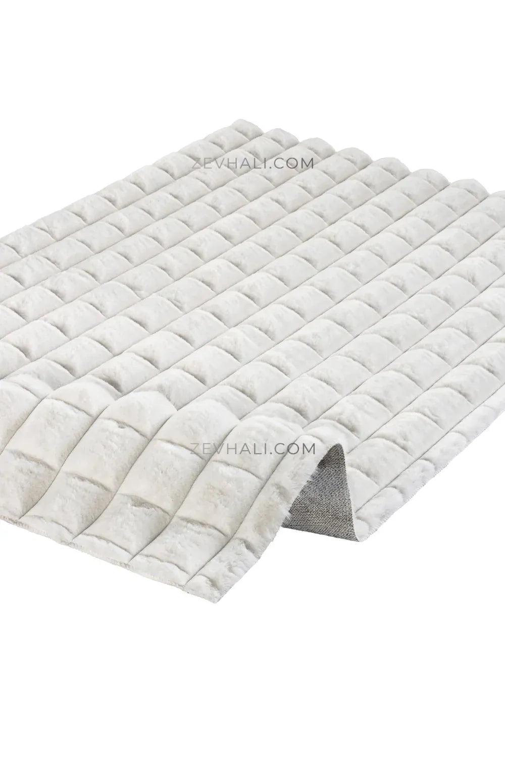 Zev Halı Nerm Krem Oval 3 Boyutlu Makinede Yıkanabilir Kaymaz Tabanlı Lüks Peluş Halı NR17