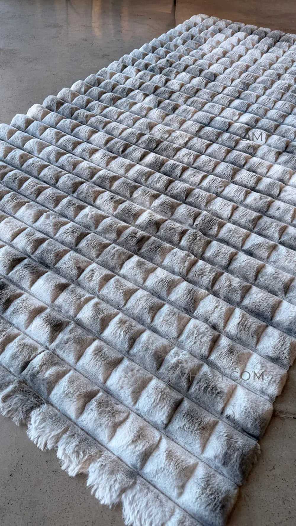 Zev Halı Nerm Batik Gri Kaymaz Keten Taban Yıkanabilir Tüy Dökmeyen Peluş Halı NR07