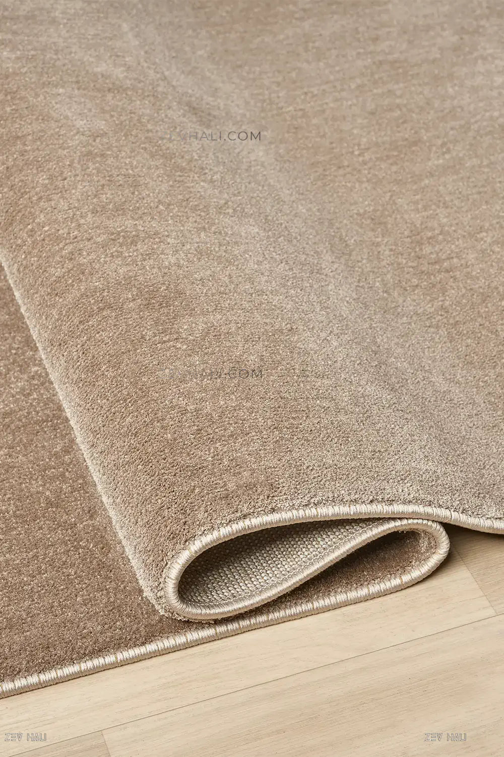 Zev Halı Pilosus Vizon Oval Peluş Özel Kesim Dokuma Taban Halı
