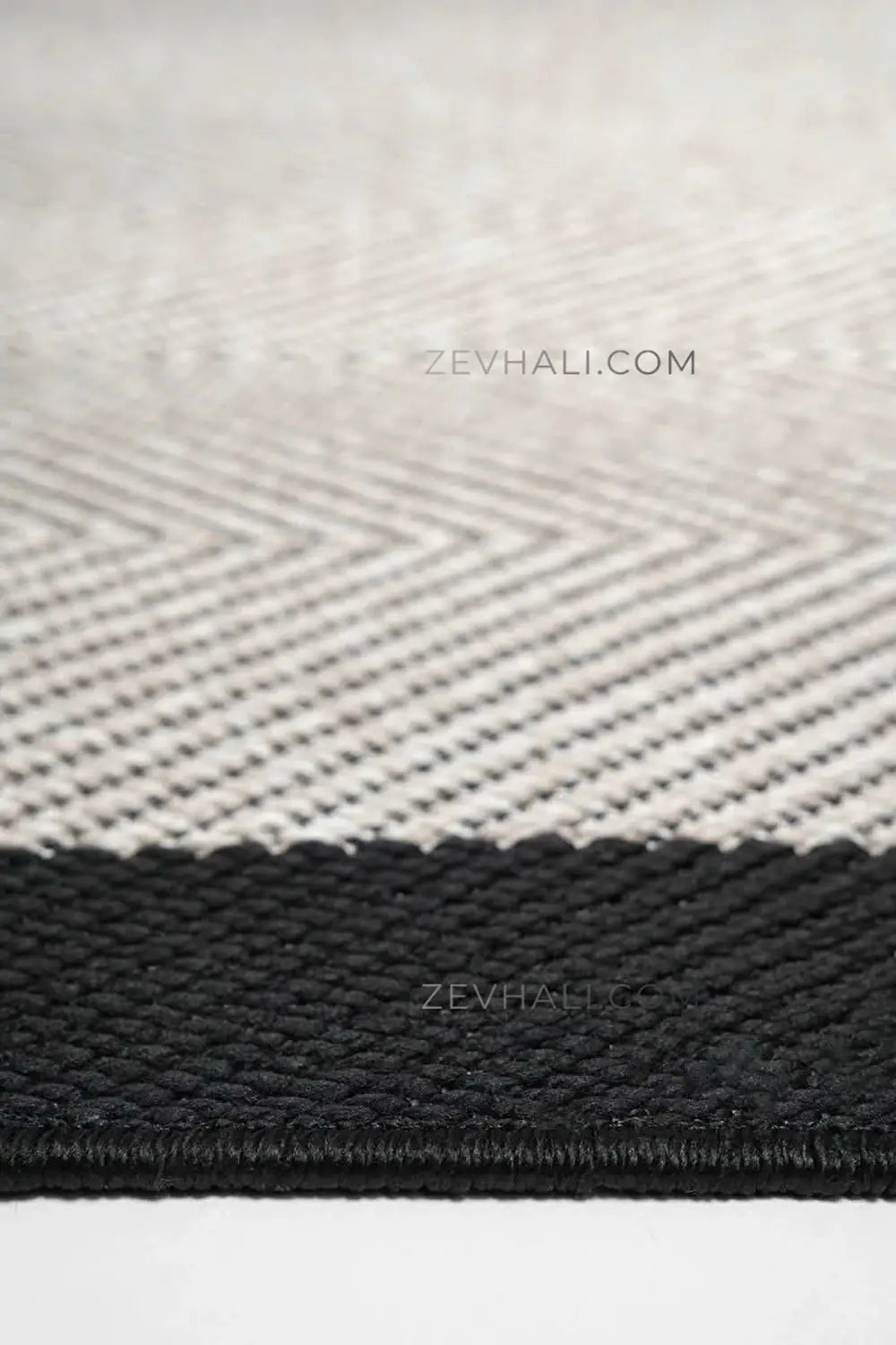 Zev Halı Sisal Plus Bej Siyah Balıksırtı Çerçeveli Makinede Yıkanabilir Salon Halısı ZS08 | Sisal Halı | Zev Halı