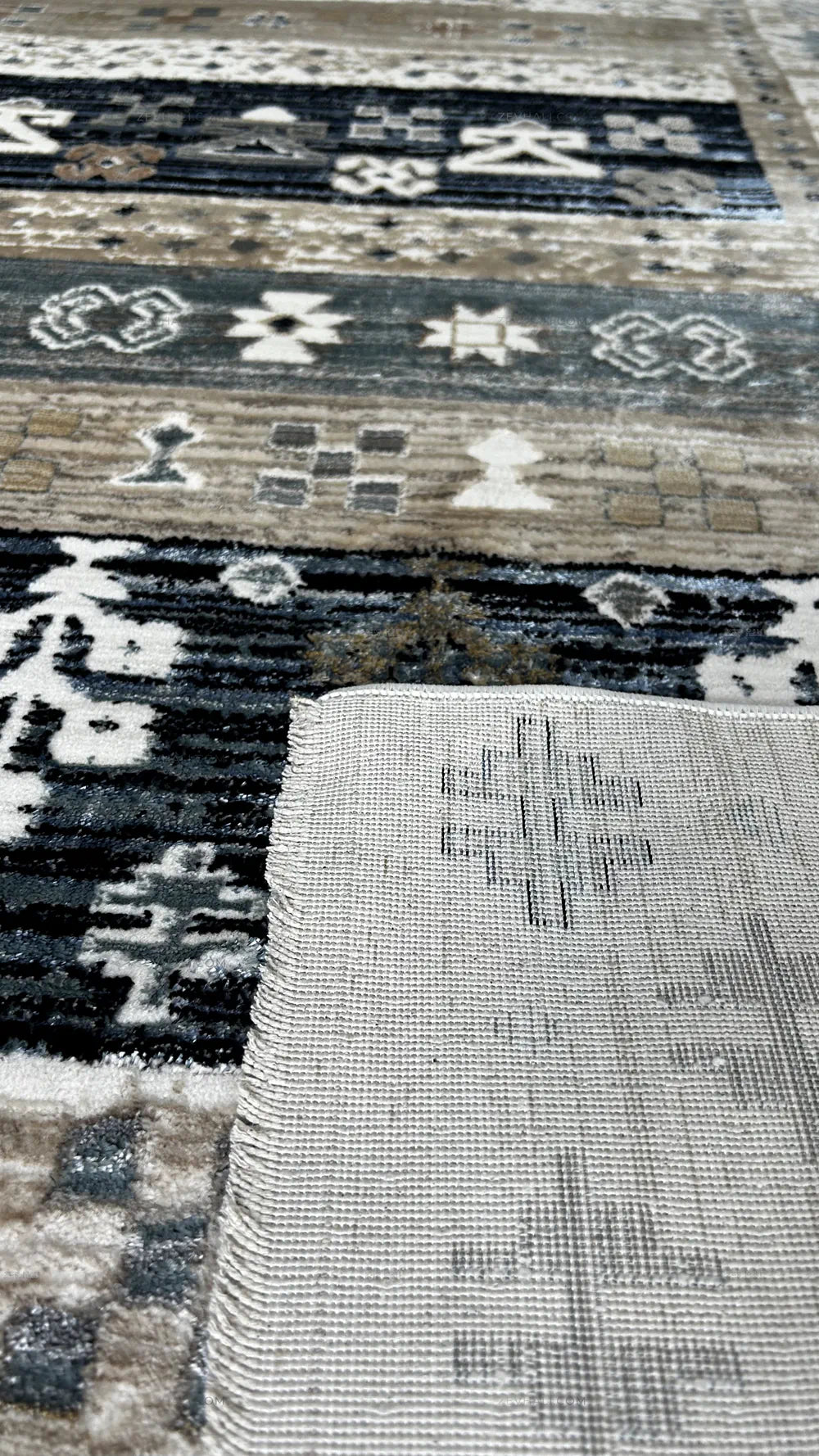 Zev Halı Vintage Krem Lacivert Vizon Petrol Mavisi Etnik Geometrik Parlak Tuşeli İnce Halı VT04