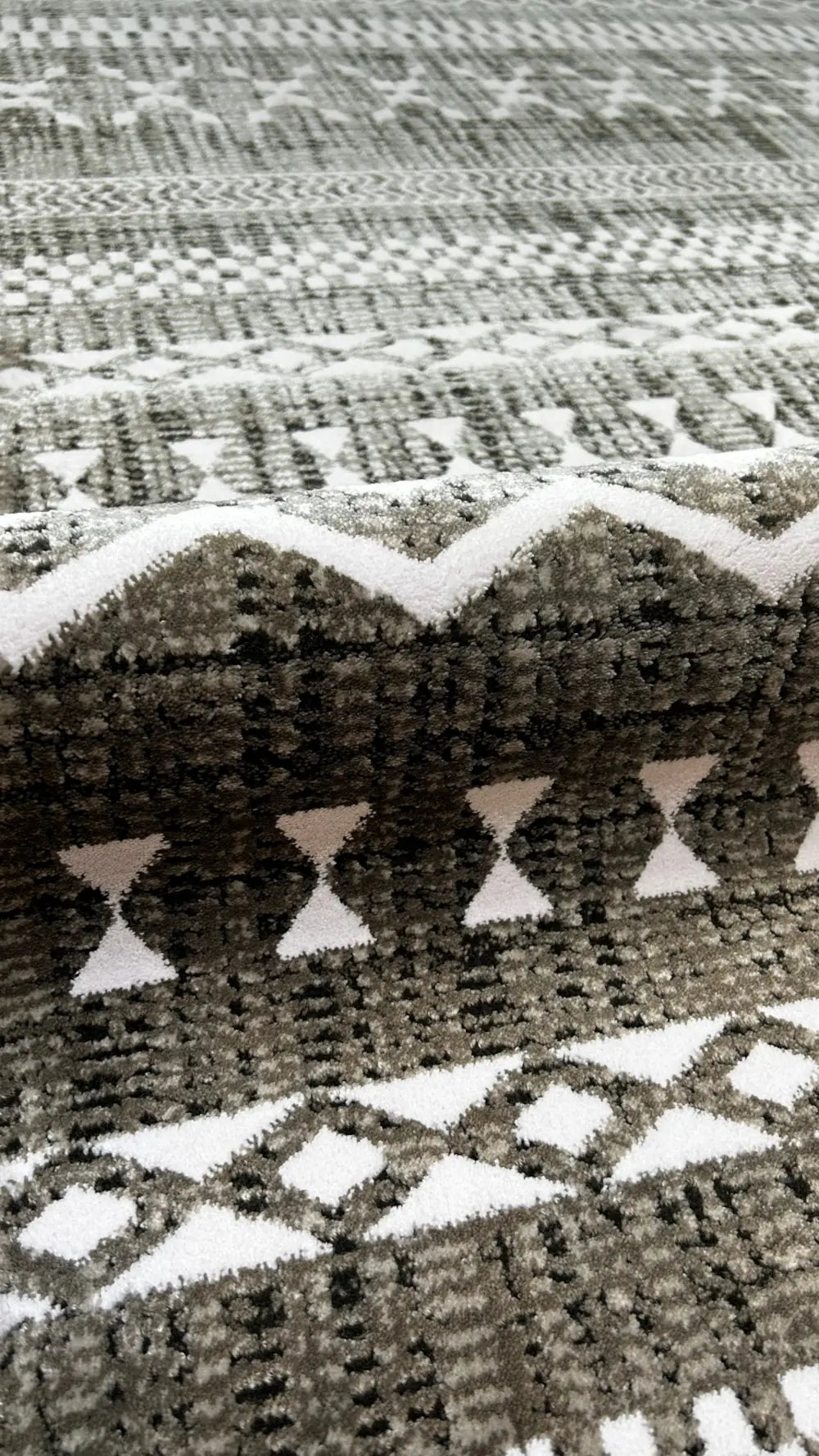 Zev Vogui Antrasit Çizgili Modern Geometrik Akrilik Modern Halı St034 160x230